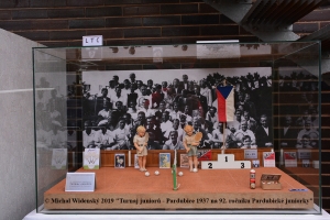 © Michal Widenský 2019 "Turnaj juniorů - Pardubice 1937 na 92. ročníku Pardubické juniorky"