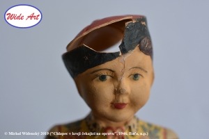 © Michal Widenský 2019 ("Chlapec v kroji čekající na opravu", 1946, Baťa, n.p.)