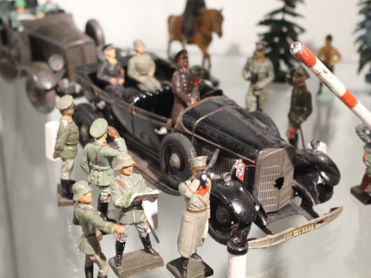 Dětsví pod hákovým křížem